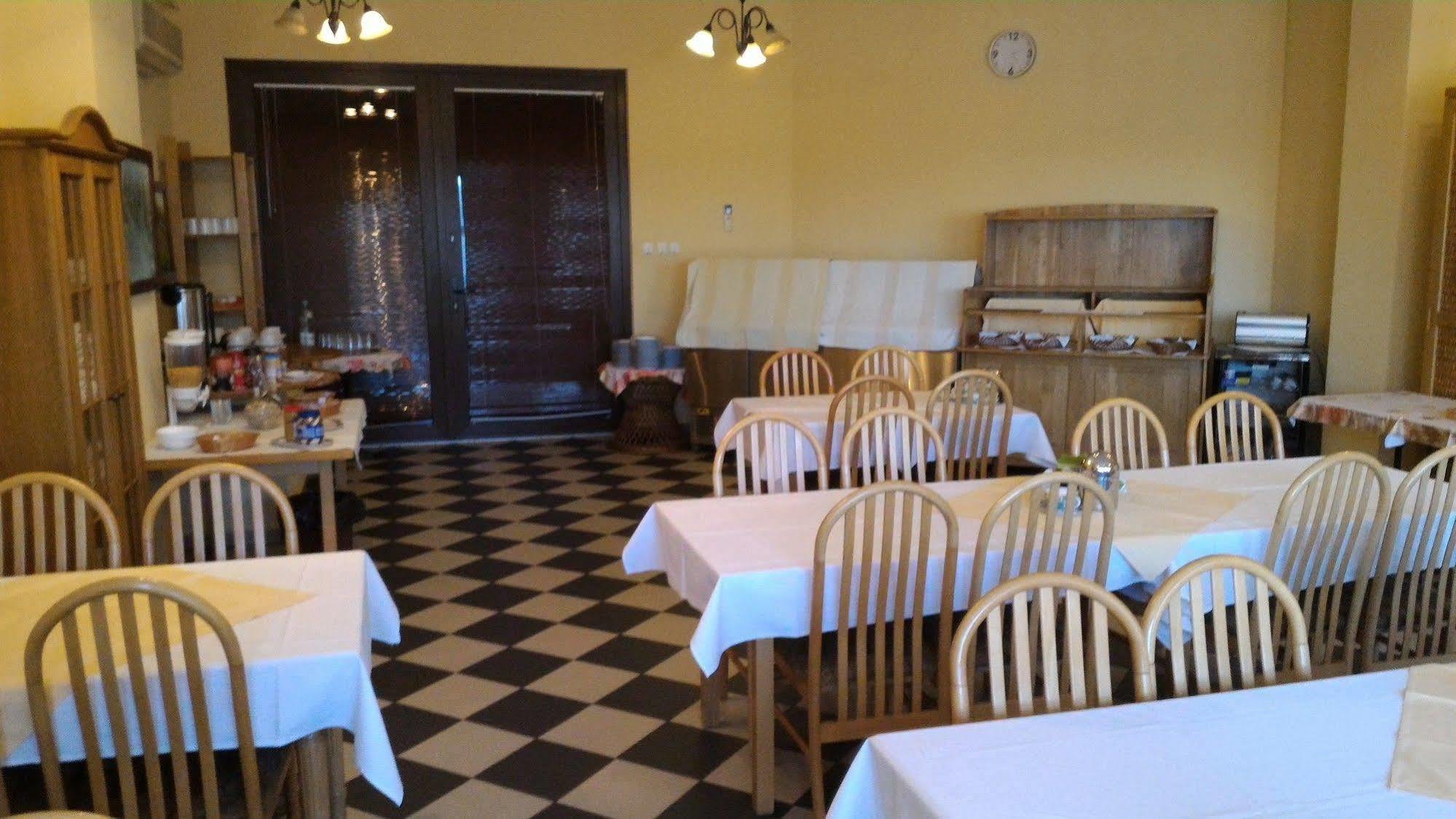 Villa Centrum With Access Kitchen (Adults Only) Zielona Gora  Bagian luar foto