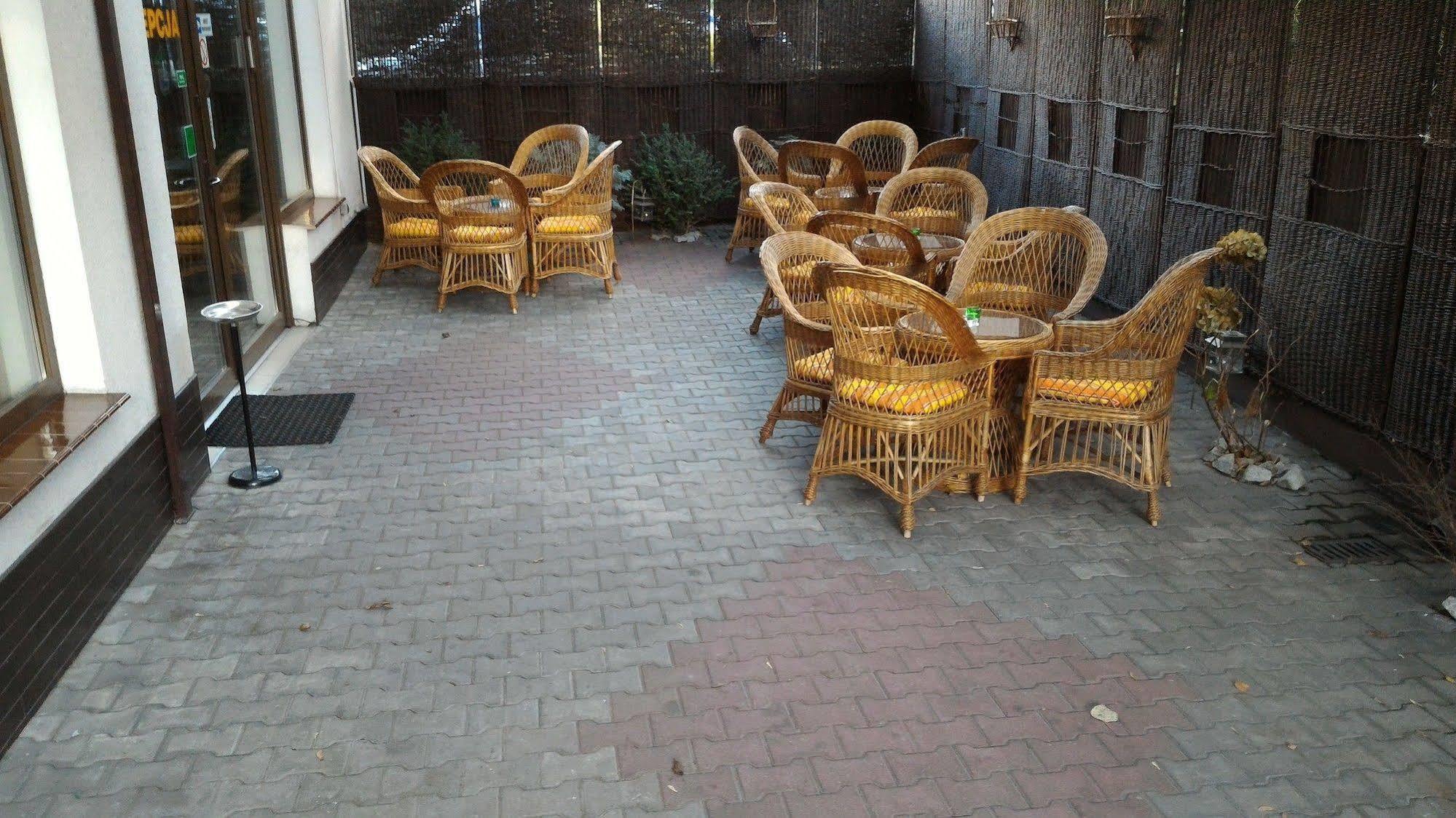 Villa Centrum With Access Kitchen (Adults Only) Zielona Gora  Bagian luar foto