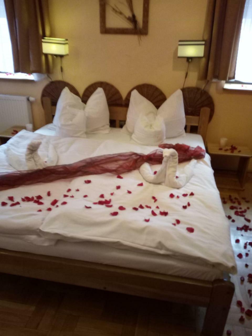 Villa Centrum With Access Kitchen (Adults Only) Zielona Gora  Bagian luar foto